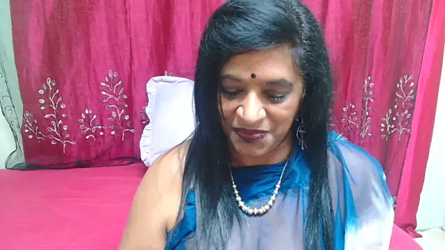INDIANFUSION Adlı Modelin Canlı XXX Sohbeti