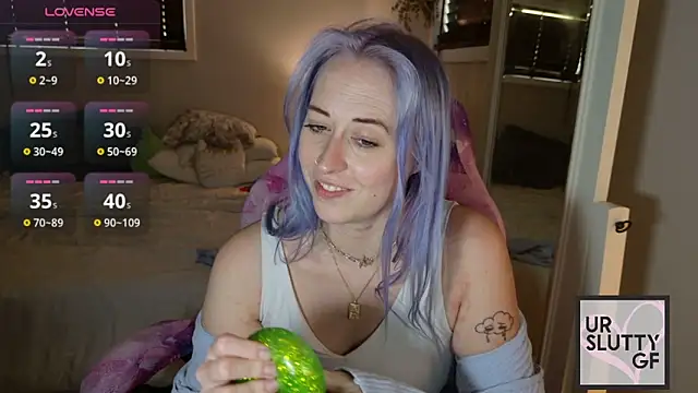 ursluttygf's Live XXX Chat