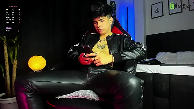 LyleBennett_ Webcam Show