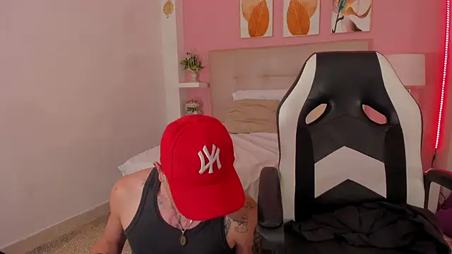 Alejo-and-Thiago Live XXX-chat