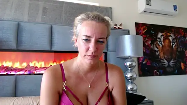 Wendysexyx Chat XXX in diretta