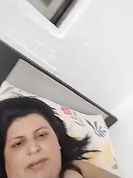 Pokazy przed kamerką – Jann_Riya333
