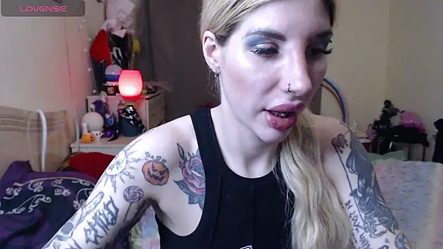 BLACKPeonyy – Kamerová šou