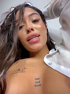 MystiqueXXX Chat XXX in diretta