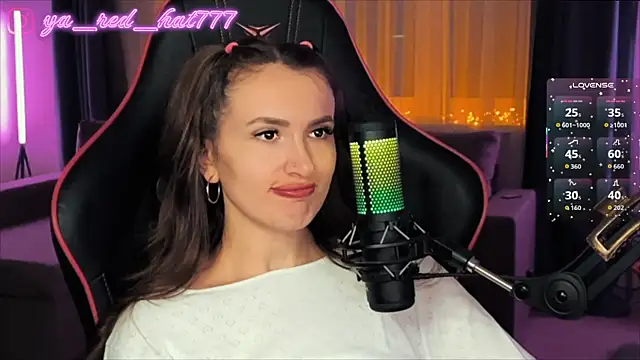 XXX chat uživo modela -RED_HAT-
