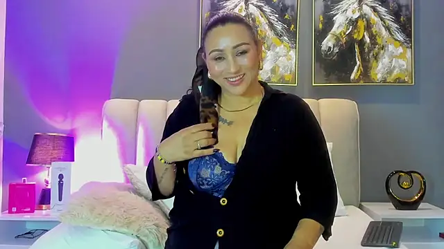 VaniaRouse লাইভ XXX চ্যাট