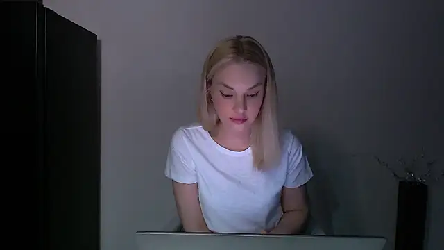 Lia_noo_regrets Live XXX-Chat