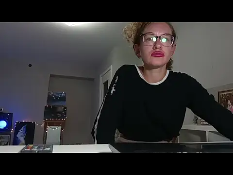 Chatroom XXX en direct de Alice_newhome
