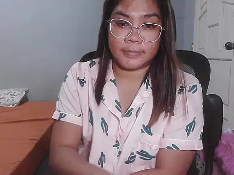 Show modela kinky_jewel na web-kameri