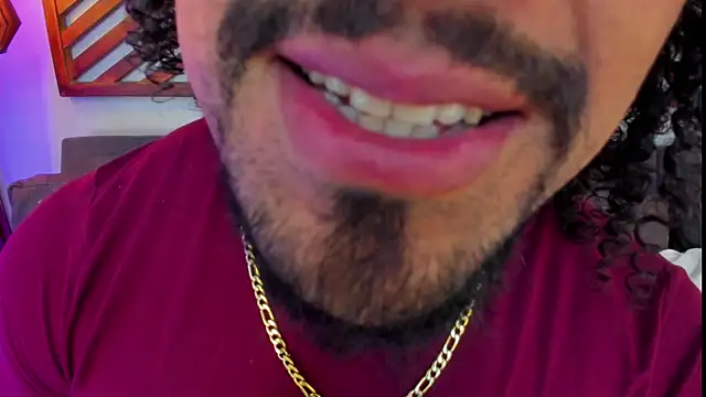 MikeEstevess লাইভ XXX চ্যাট