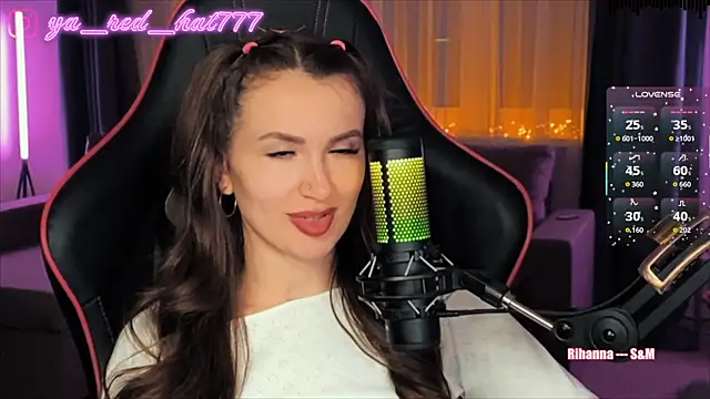 -RED_HAT- Live XXX-Chat