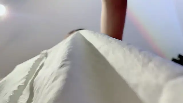 XXX chat uživo modela Vaidurya-Yolo