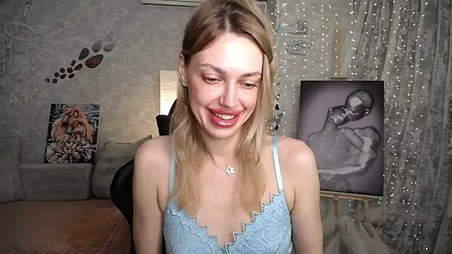 NickyAdamidi чат на живо