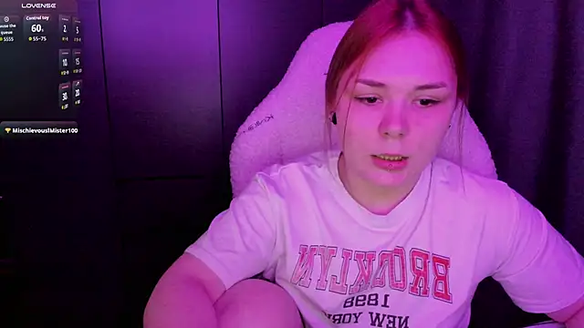 sophia_lix élő XXX-chatje