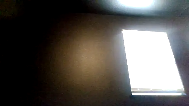 Tallhungcloudyyy webkamerás műsora