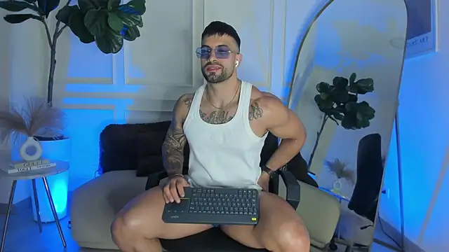 Jeremy_Harden Adlı Modelin Canlı XXX Sohbeti