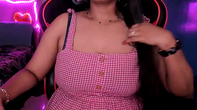 Indian_tickly লাইভ XXX চ্যাট