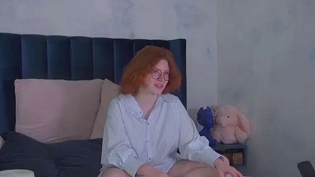 LauraDennis Chat XXX live
