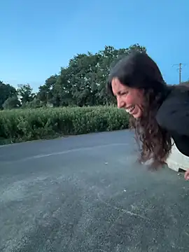 Lalla_Amani – Naživo XXX chat