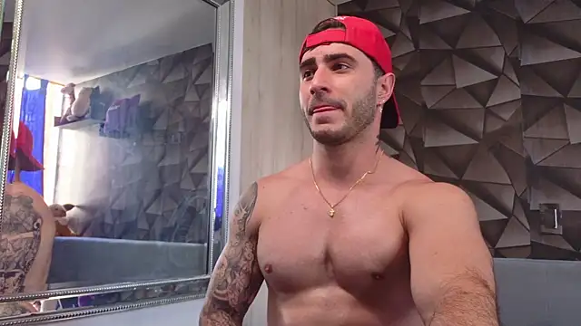 Czat XXX na żywo – Latino_stud4u