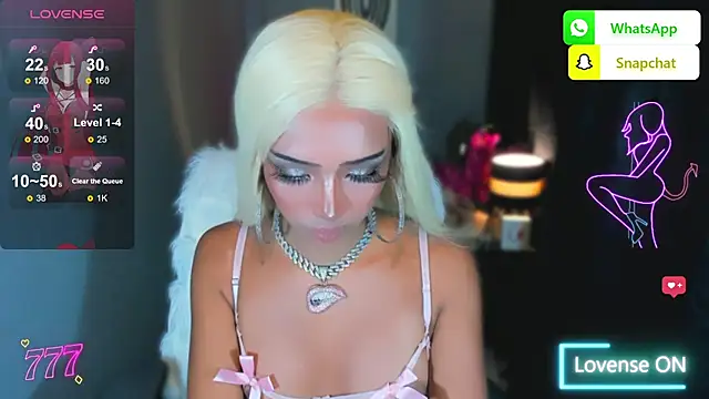 xUrGoddess_islaCumsAlotx Show Webcam