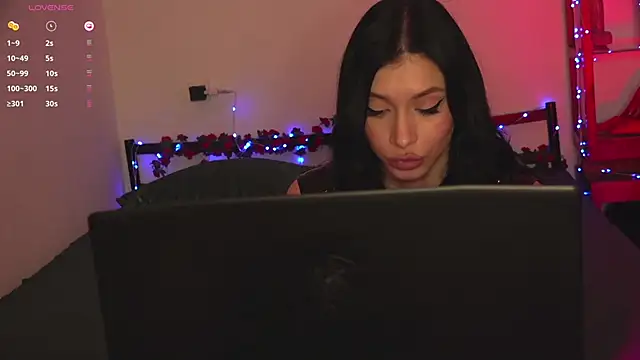 Chat XXX en directo de Olivia_Faye