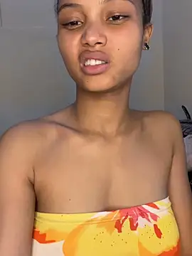 PEACHWAV3 Webcam show