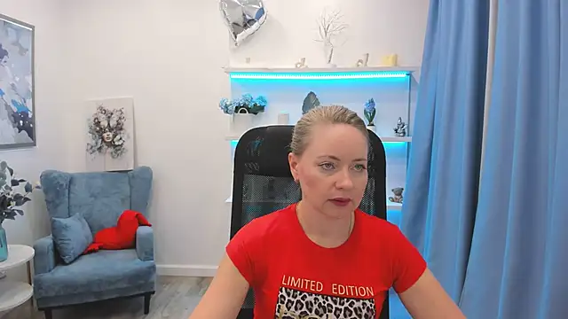 CharlotteKerti – Live XXX-chat