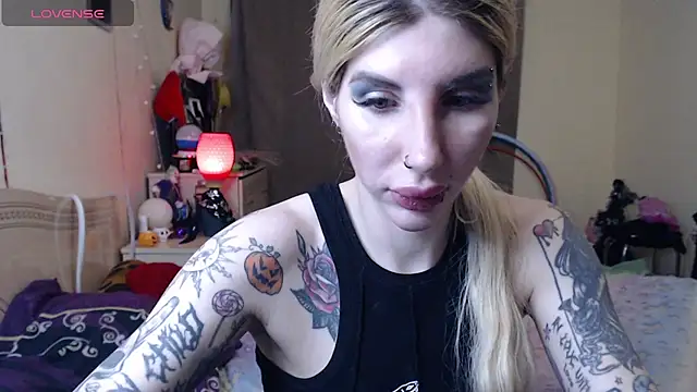BLACKPeonyy Adlı Modelin Canlı XXX Sohbeti