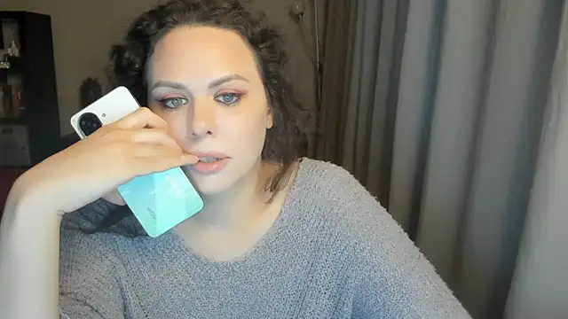 MollyCheiz élő XXX-chatje
