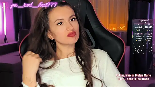 -RED_HAT- Live XXX-chat