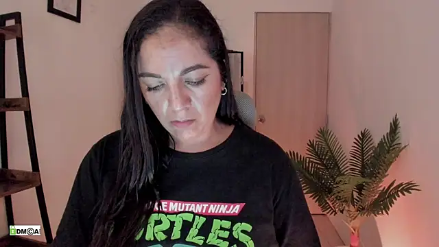 צ'אט XXX בשידור חי של urcute_kitten