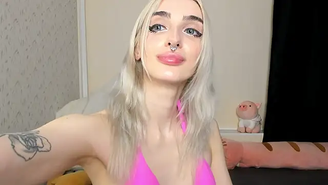 Chat +18 de succubantra ao vivo