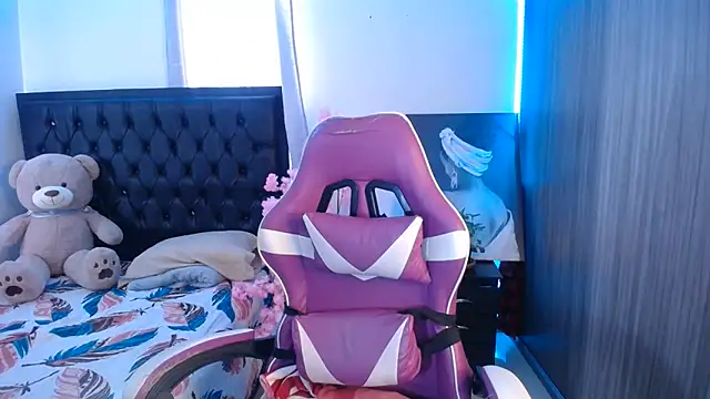 esmeraldaa230 élő XXX-chatje