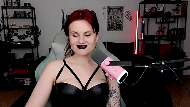 Chat XXX en directo de Della_Ideal