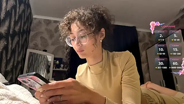 חדר צ'אט בשידור חי של CurlyWinx