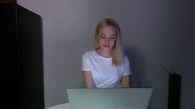Lia_noo_regrets: απευθείας συνομιλία ΧΧΧ