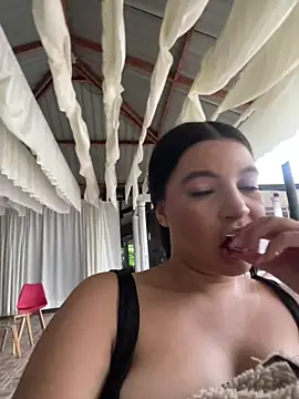 Pretty_Julieta Live XXX-Chat