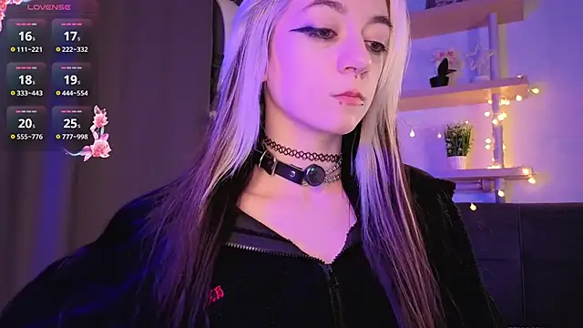 TristaRoht élő XXX-chatje