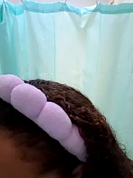 curly_girl_31's Live XXX Chat