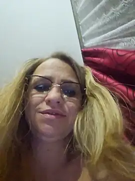 Онлайн чат XXX BLONDKICIA1