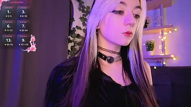 TristaRoht Chat XXX live