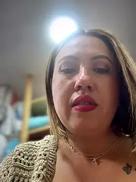 Chat XXX ao vivo de VIOLETA-25_