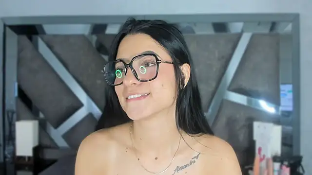 Milawink Chat XXX live