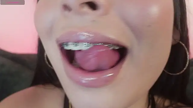 Sembang XXX Secara Langsung mia_roux1
