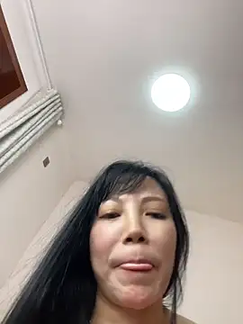 qinqin520 网络视讯表演