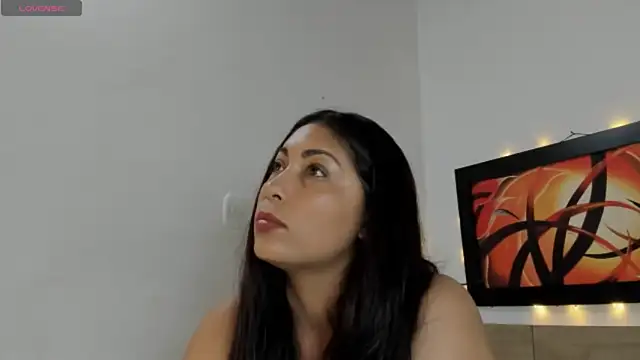 Lauralove_69 Live XXX-chat