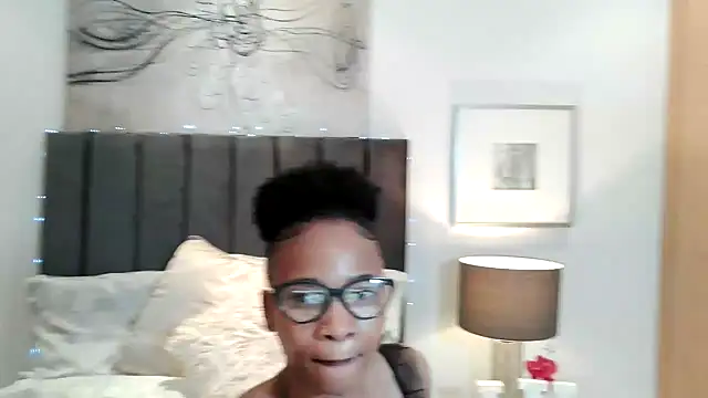 Miss-Erotic-Narcotic Show Webcam