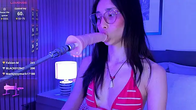 Онлайн чат XXX doll_bella_
