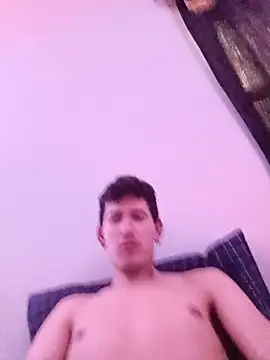 bennitravi's Webcam Show